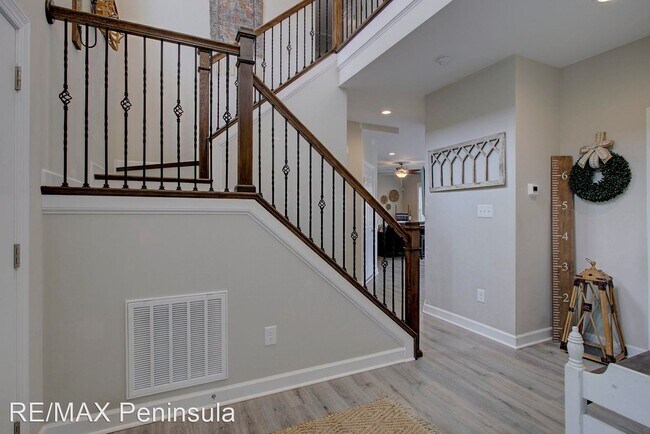 Building Photo - 4 br, 2.5 bath House - 4700 Pelegs Way