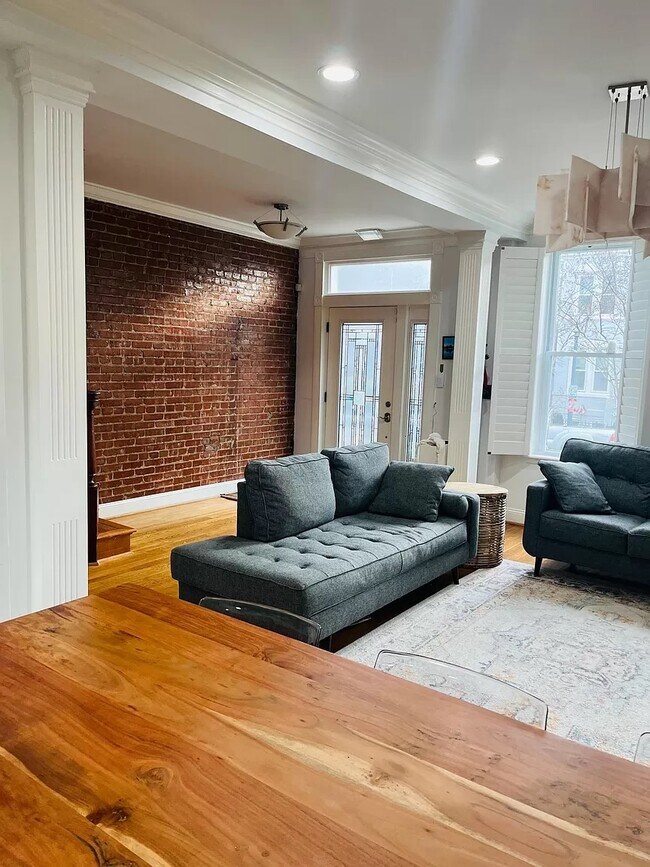 Foto del edificio - 125 Thomas St NW