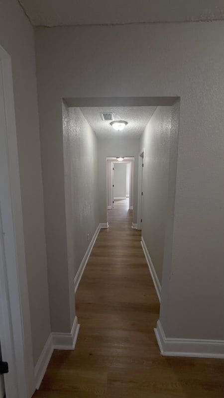 Foto del edificio - 1645 W 12th St