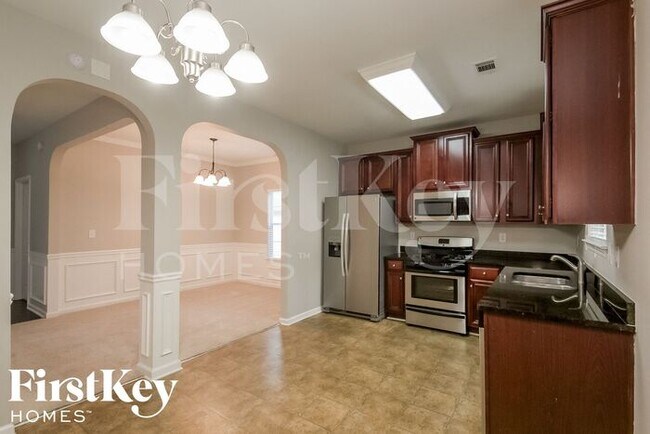 Building Photo - 7536 Poplar Falls Trail