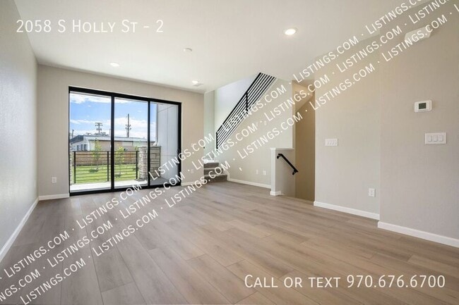 Foto del edificio - 2058 S Holly St