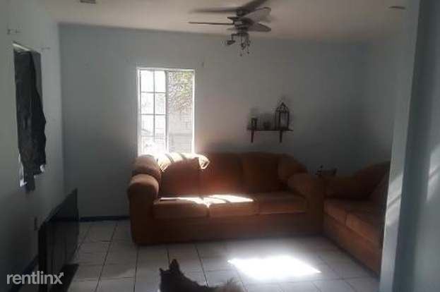 Foto del edificio - 1 br, 1 bath House - 1390 Birch St