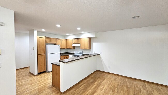 Foto del edificio - 8102 NE 36th Ct