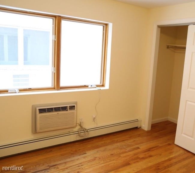 Building Photo - 2 br, 1 bath Apartment - 2841 42nd St