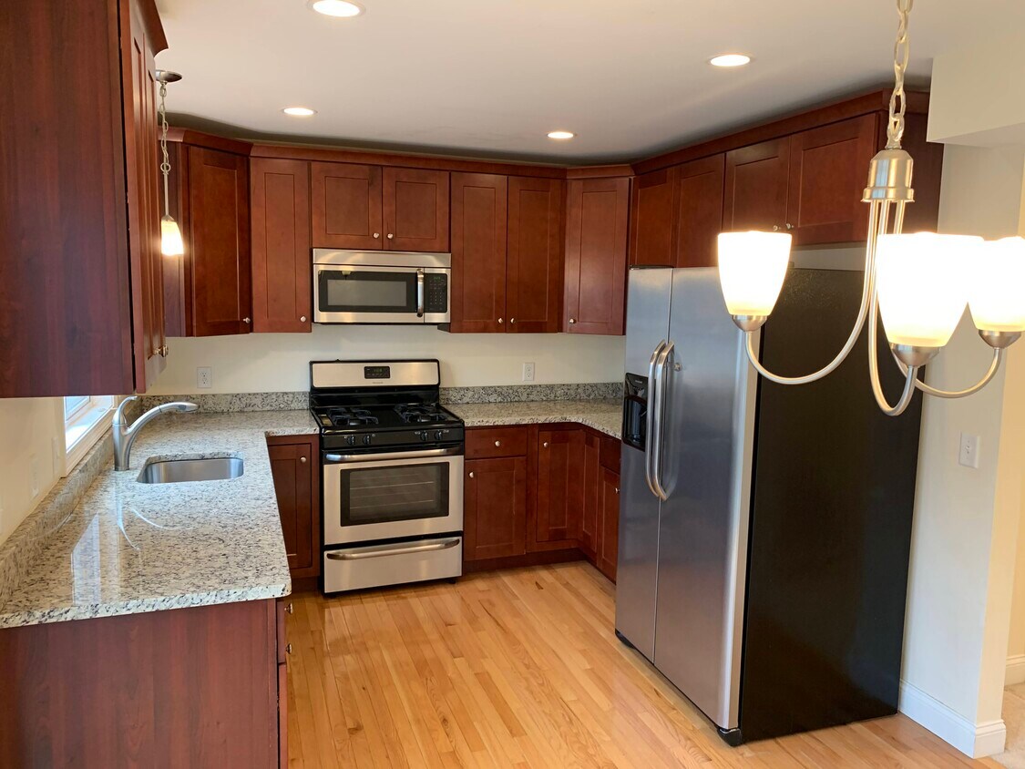 Foto principal - 311 Littleton Rd