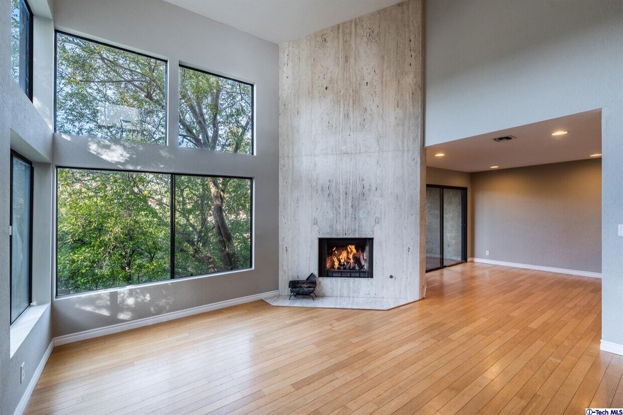 4377 Ocean View Blvd, La CrescentaMontrose, CA 91020 Townhome Rentals in La Crescenta