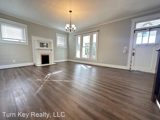 Building Photo - 4 br, 2.5 bath House - 734 Lucas Street