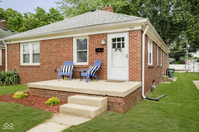 Building Photo - 1616 Cord St