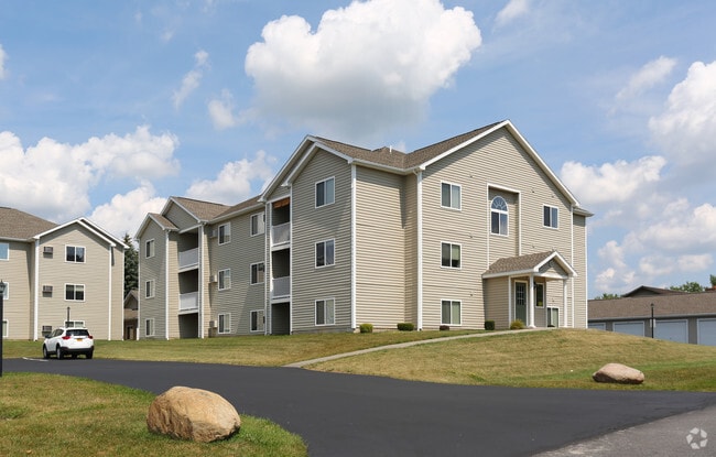 Building Photo - Georgian Court Apartments