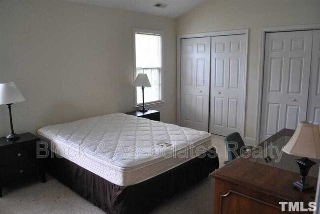 Foto del edificio - 2229 Long Pine Ln