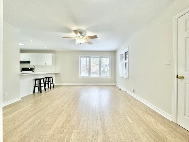 Building Photo - 6839 Imperial Ct