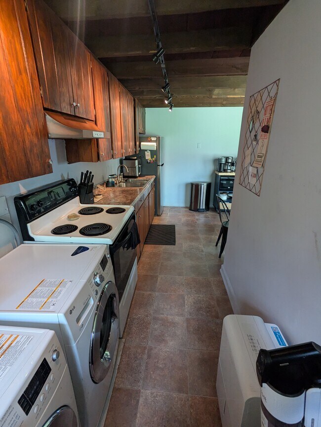 Foto del edificio - 276 Indian Springs Camp Ln