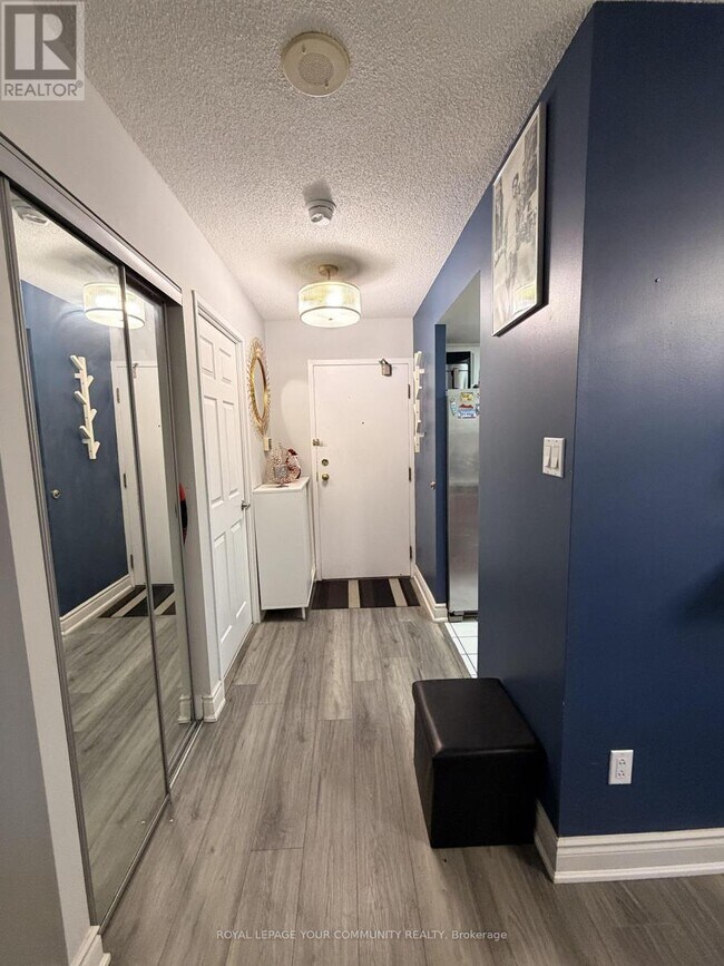 Photo du bâtiment - 265 Enfield Pl