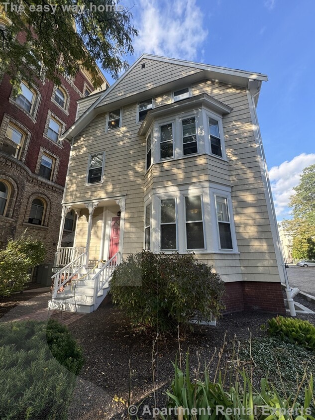 Photo - 381 Harvard St