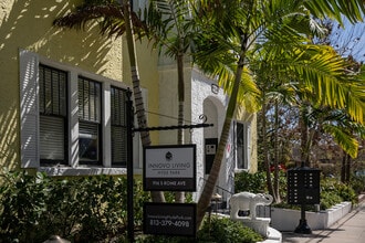 Building Photo - 916 S Rome