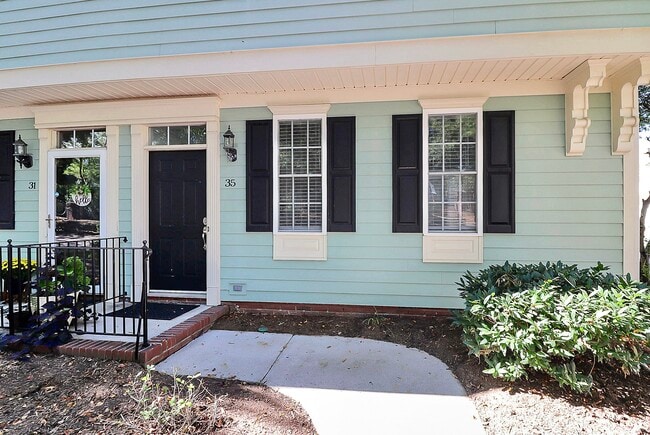 Front View - 35 McCurdy St NW