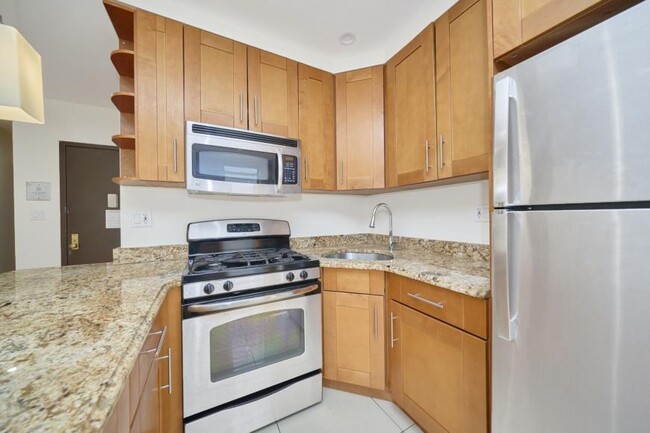 Foto del edificio - 3 bedroom in New York NY 10040