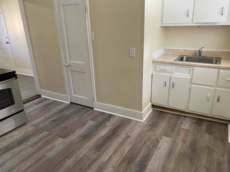 325 Waldo St Unit 1, Rumford, ME 04276 Room for Rent in Rumford, ME