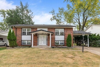Building Photo - 12464 Glengate Dr