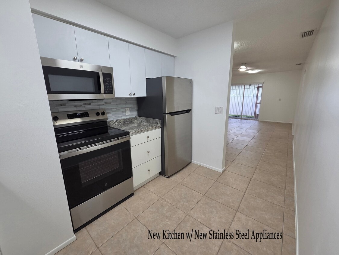 Photo - 3131 16th St N (St. Petersburg, FL)