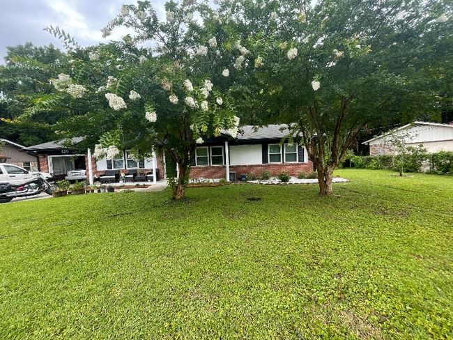Building Photo - 620 Broad River Dr