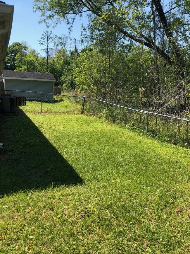 Building Photo - 433 Idlewild Dr