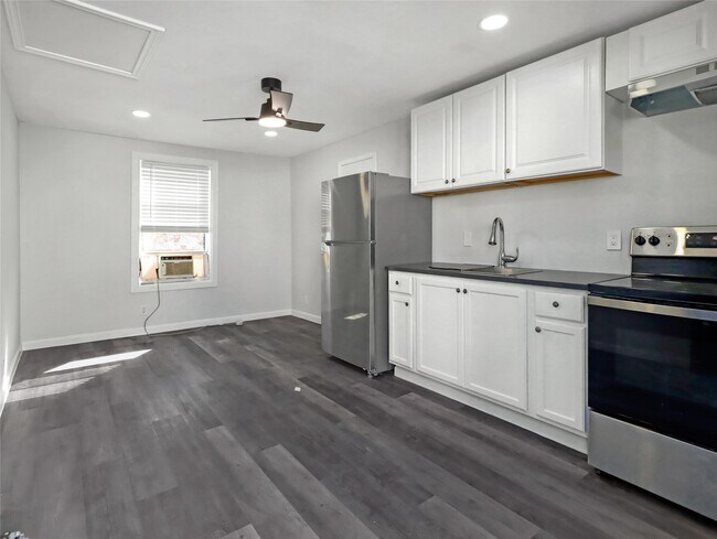 Building Photo - 1919 Avenue O