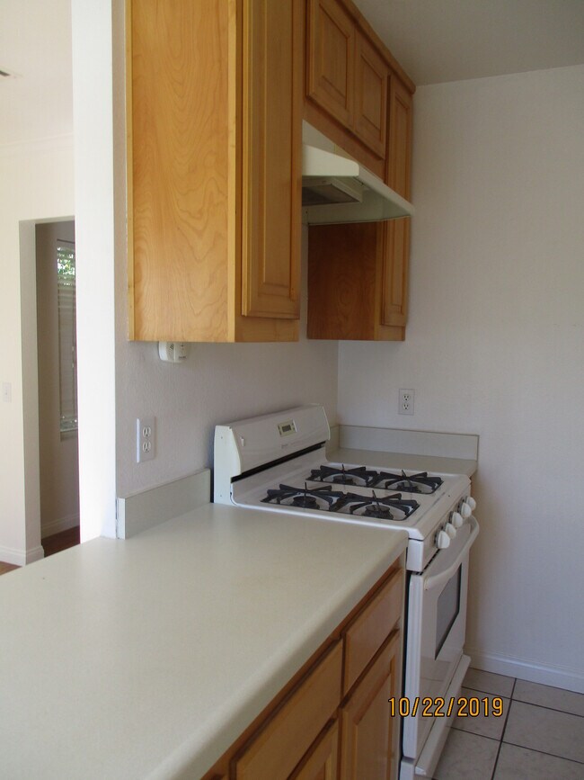 Foto del edificio - 529 Marine St