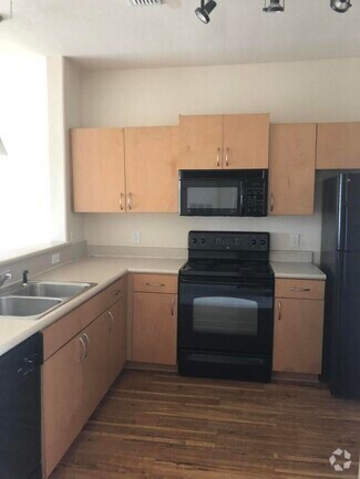 Building Photo - 1300 Riverplace Blvd