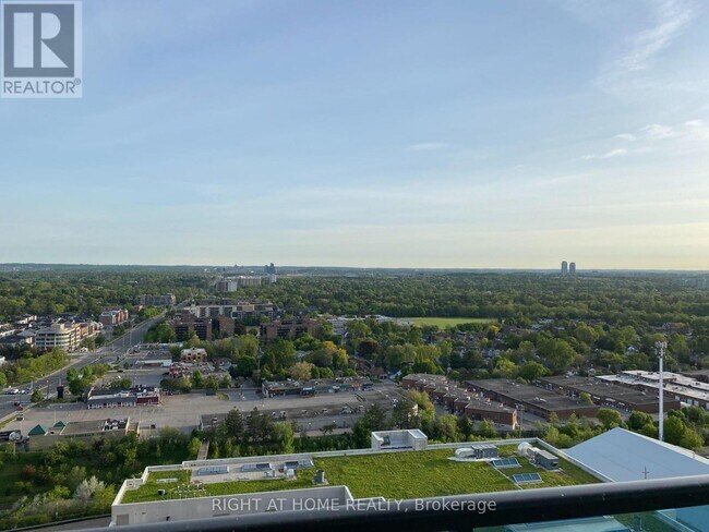 Photo du bâtiment - 7165 Yonge St