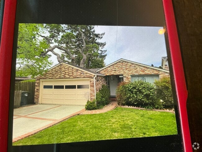 Building Photo - 278 Kelton Ave