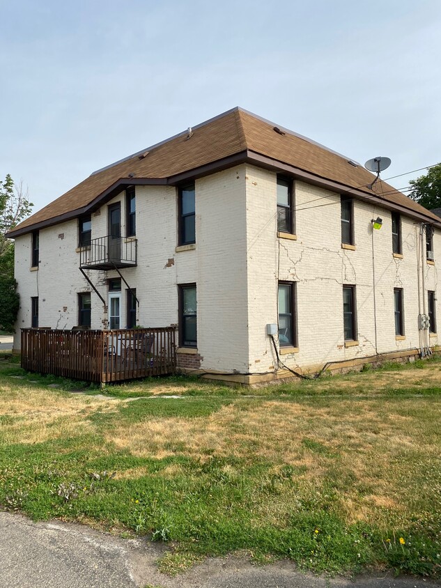 Primary Photo - 717 N 2nd St