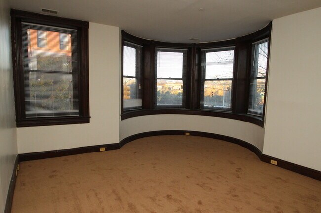 Foto del edificio - 223 E Preston St