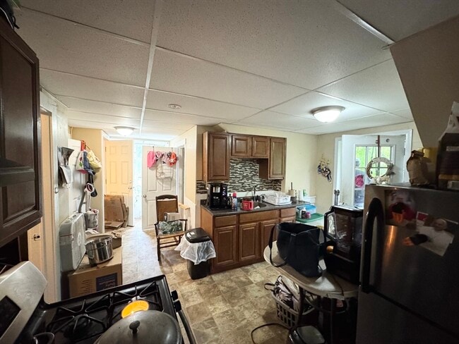 Building Photo - 198 Reed St