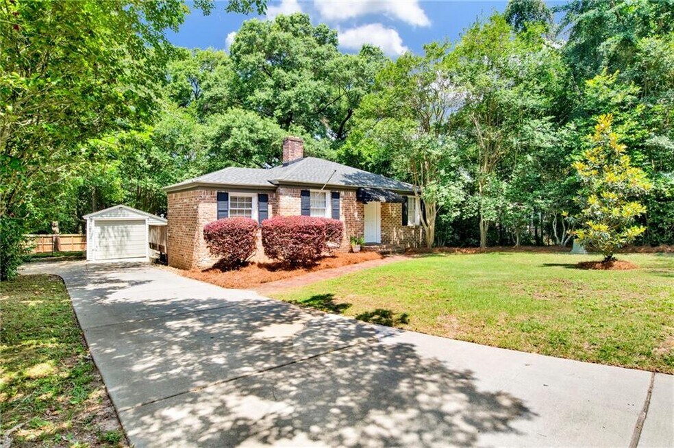 309 Border Dr W