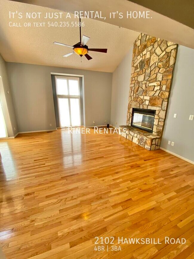 Foto del edificio - 2102 Hawksbill Rd