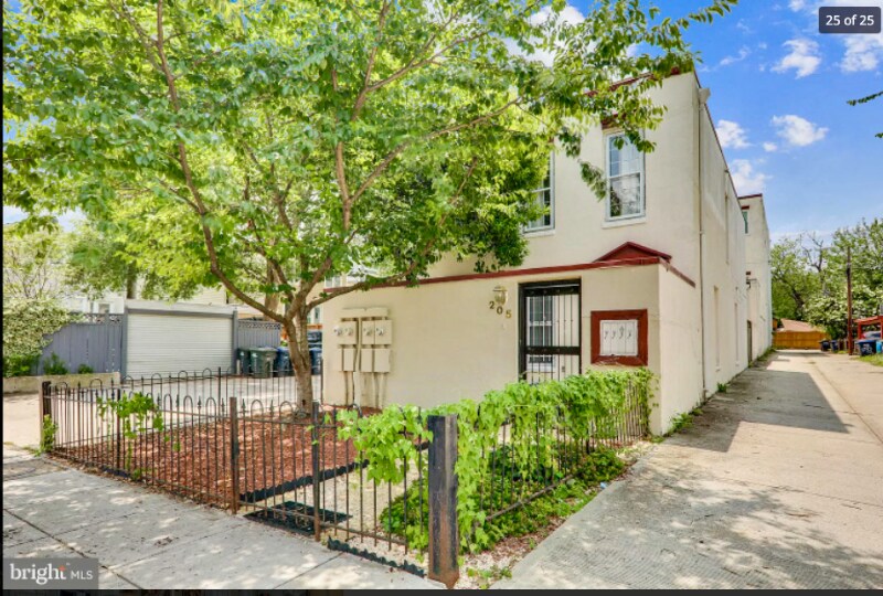 Foto principal - 205-218 18th St SE