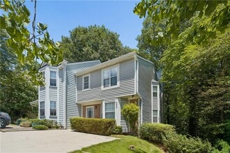 Building Photo - 5200 Laurel Bridge Dr SE