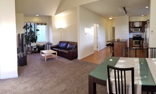 Zona de estar desde la entrada - 1739 27th Ln NE