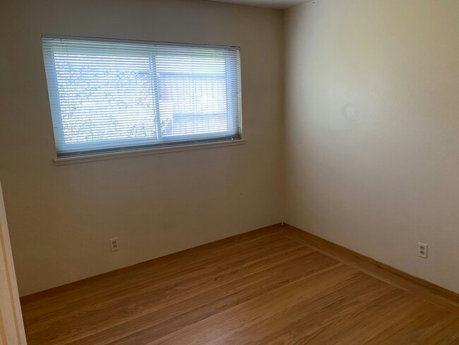 Foto del edificio - 4118 Fariss Ln