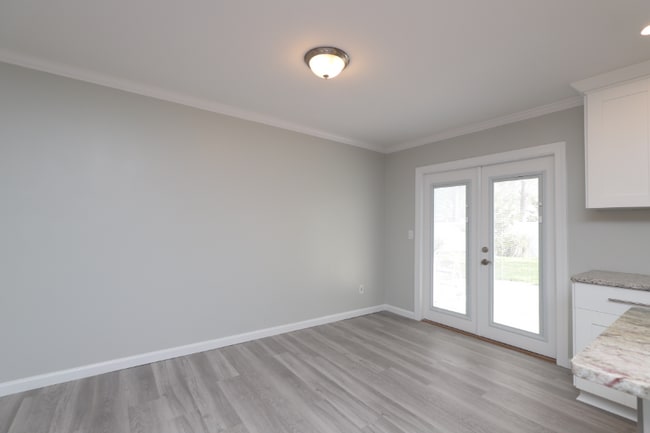 Building Photo - 566 Cruiser Ln