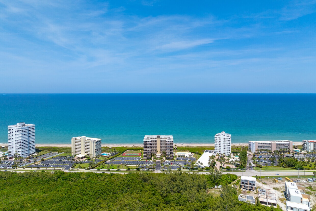 Sea Winds Condominium - 9 Units Available for Rent | Jensen Beach