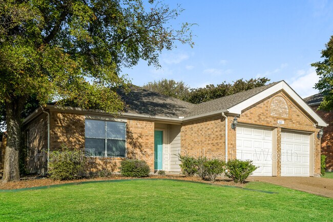 Foto del edificio - 1611 Waters Edge Dr