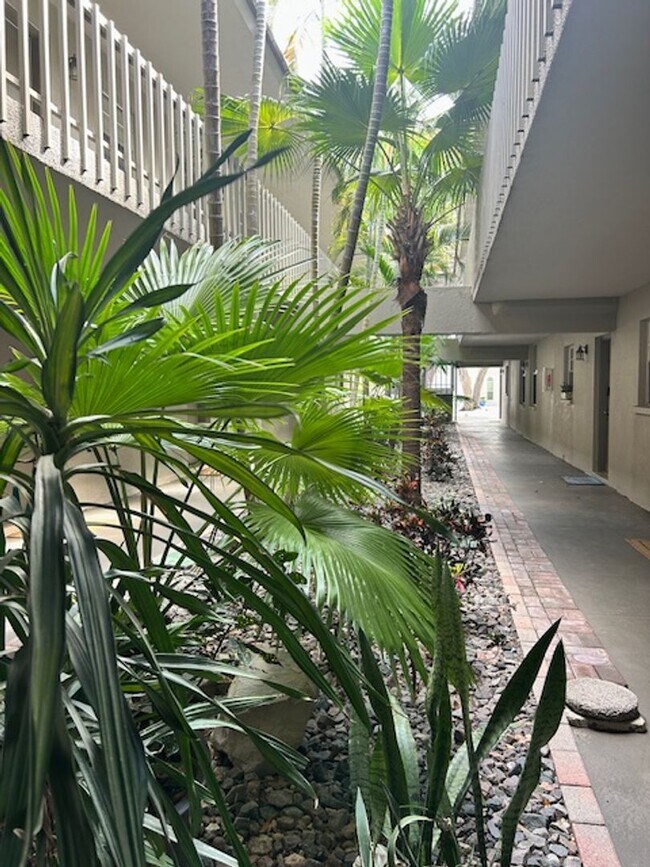 Foto del edificio - 2025/26 FALL/ WINTER MONTHLY  RENTAL ! FUR...