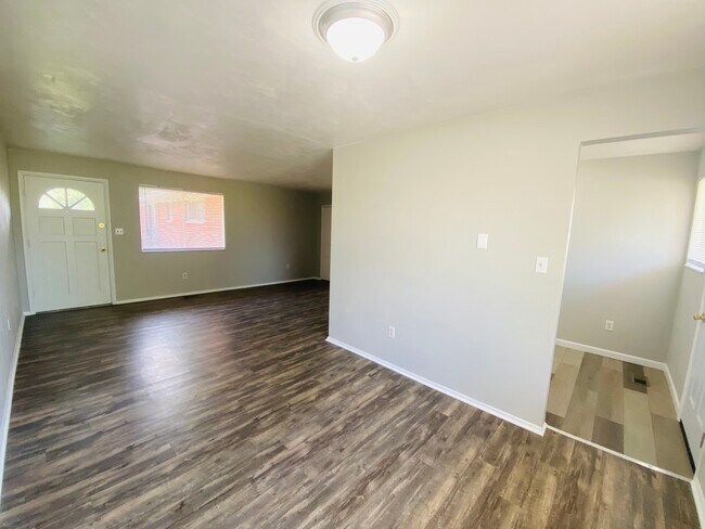 Building Photo - 464 Burman Ave