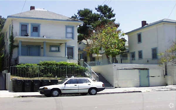 Building Photo - 845 21st St