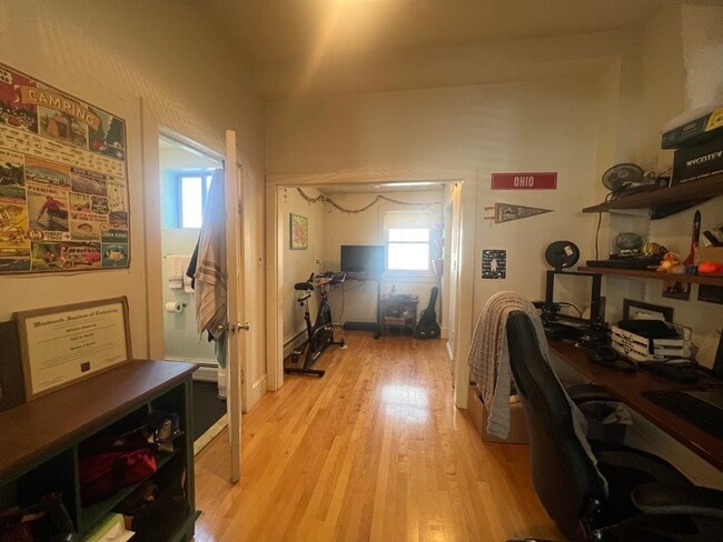 Foto del edificio - 27 Holton St