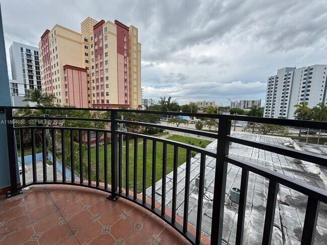 Foto del edificio - 501 SW 1st St