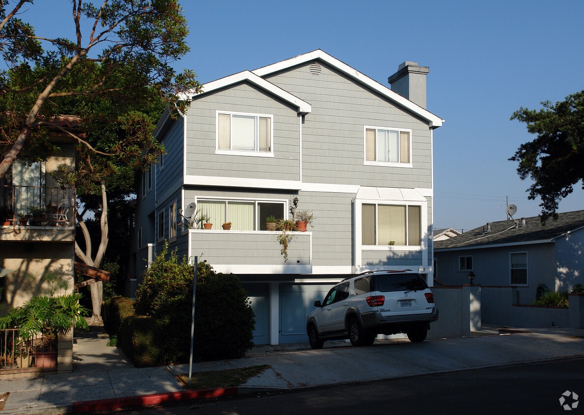 Primary Photo - 129 Concord St