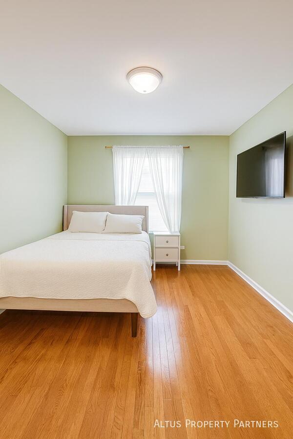 Building Photo - 1951 Spinnaker Ct